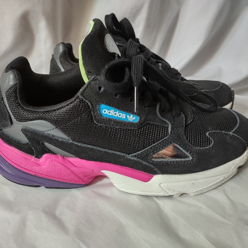 Adidas Falcon Like New EUC Size 8